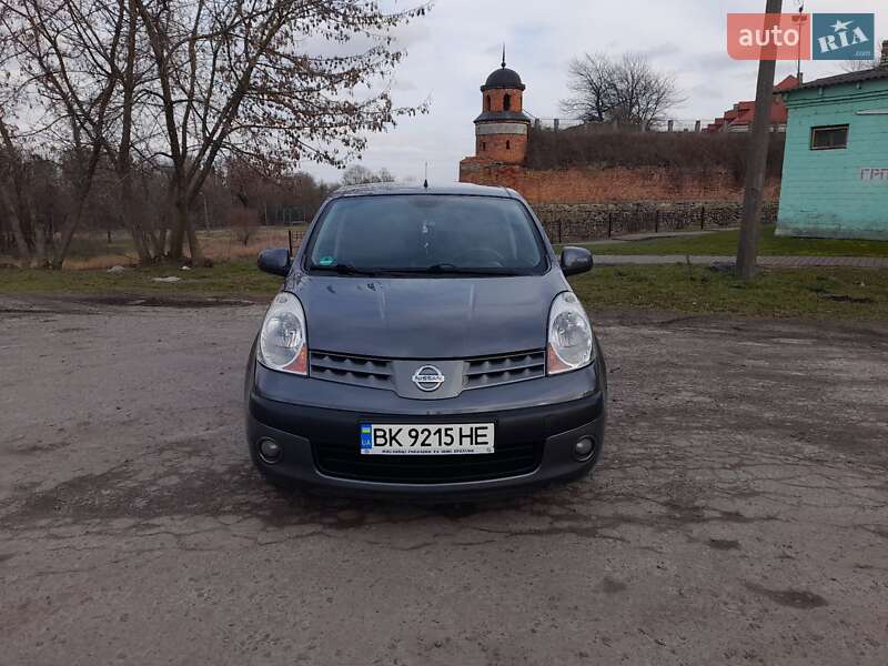 Хэтчбек Nissan Note 2006 в Дубно фото 3 Хэтчбек Nissan Note 2006 в Дубно