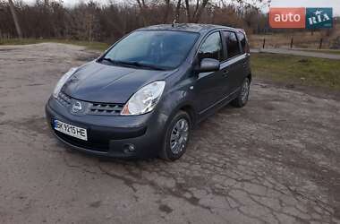 Хэтчбек Nissan Note 2006 в Дубно