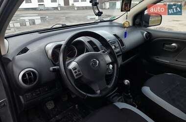 Хэтчбек Nissan Note 2006 в Дубно