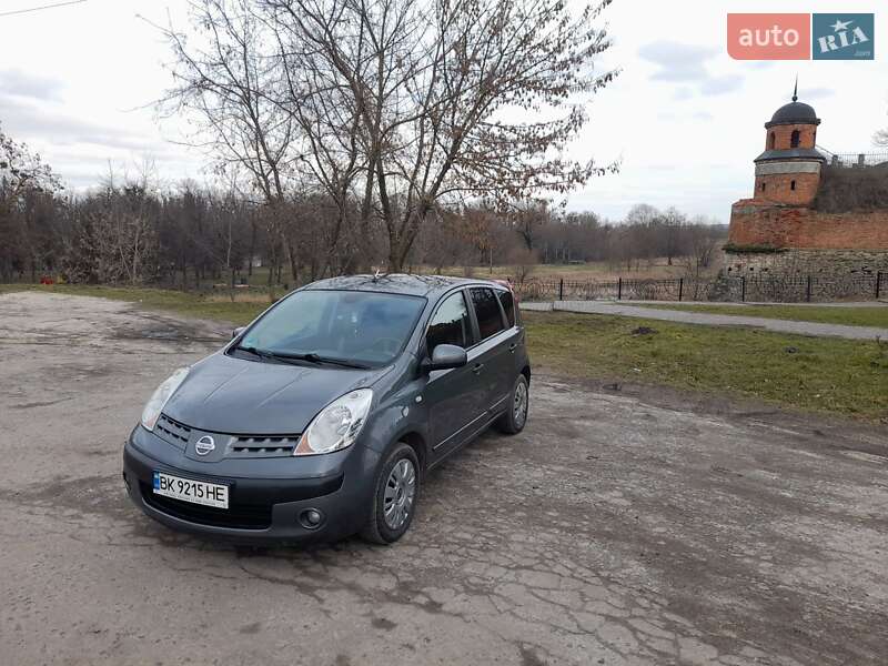 Хэтчбек Nissan Note 2006 в Дубно фото 27 Хэтчбек Nissan Note 2006 в Дубно