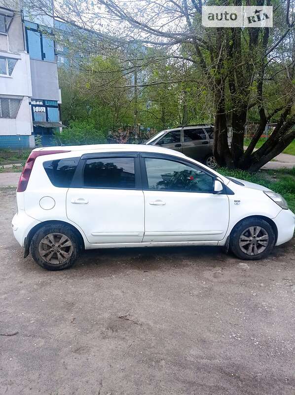 Хэтчбек Nissan Note 2009 в Днепре