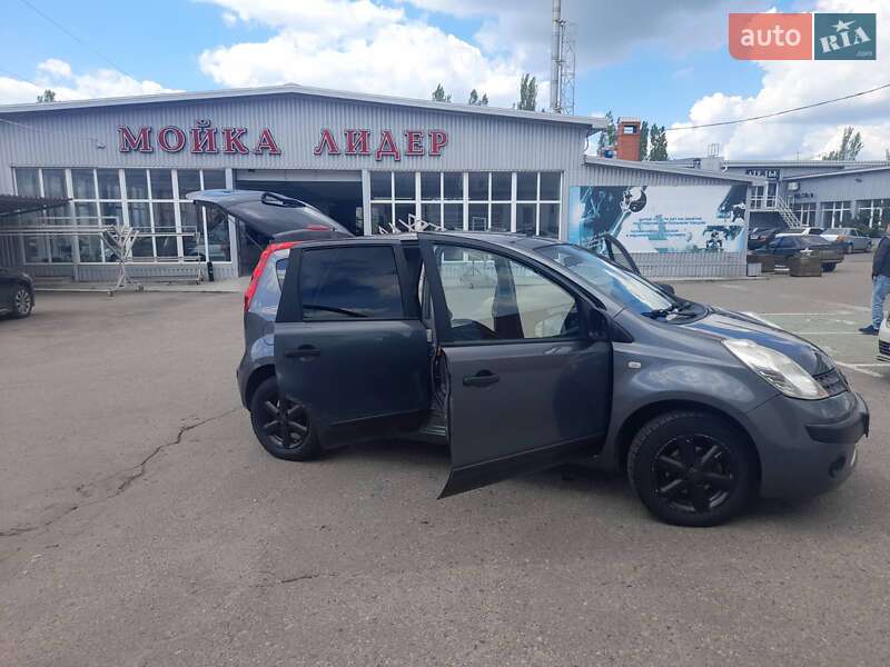 Хетчбек Nissan Note 2006 в Миколаєві