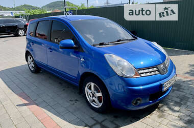 Хэтчбек Nissan Note 2008 в 