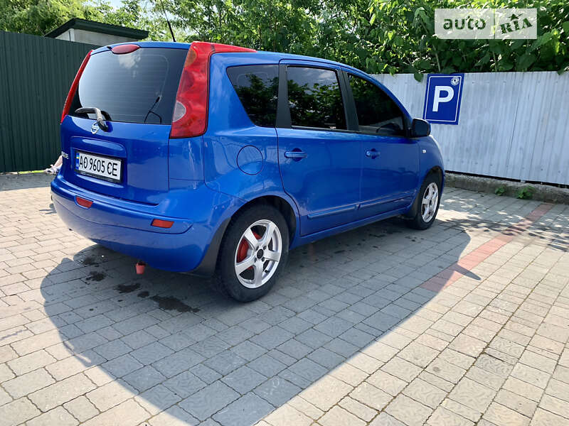 Хэтчбек Nissan Note 2008 в Мукачево