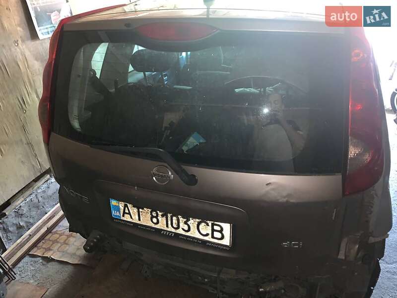 Хетчбек Nissan Note 2007 в Остер фото 4 Хетчбек Nissan Note 2007 в Остер