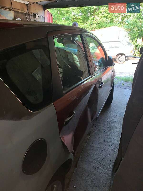 Хетчбек Nissan Note 2007 в Остер фото 2 Хетчбек Nissan Note 2007 в Остер