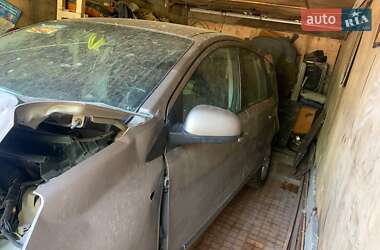 Хэтчбек Nissan Note 2007 в Остер