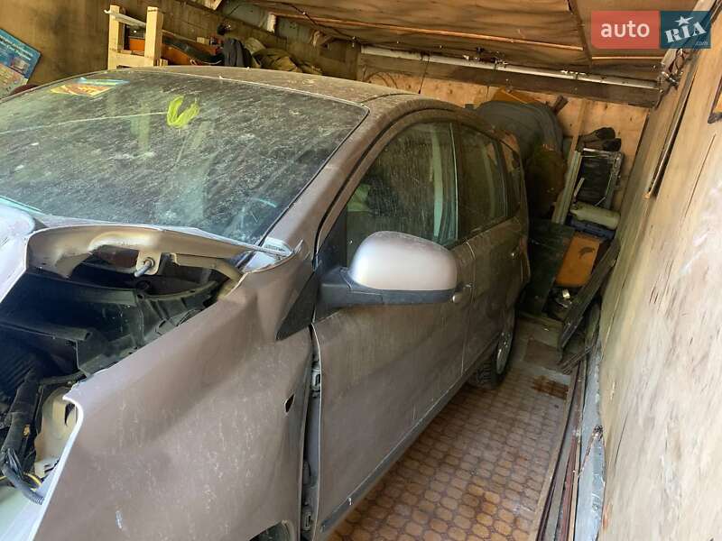 Хетчбек Nissan Note 2007 в Остер фото 15 Хетчбек Nissan Note 2007 в Остер