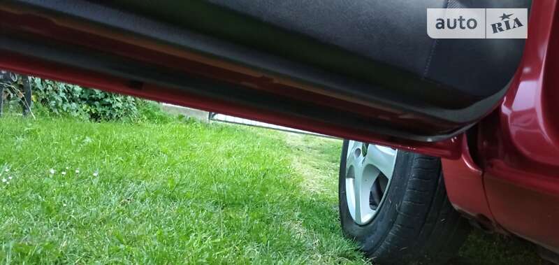 Хэтчбек Nissan Note 2007 в Луцке