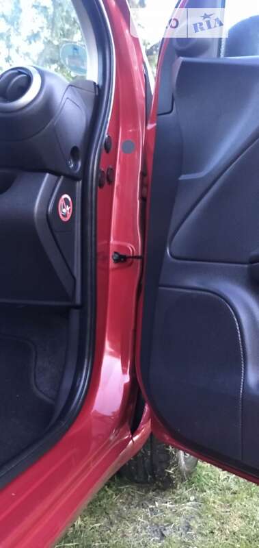 Хэтчбек Nissan Note 2007 в Луцке