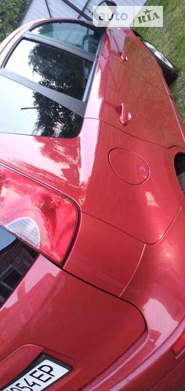 Хэтчбек Nissan Note 2007 в Луцке