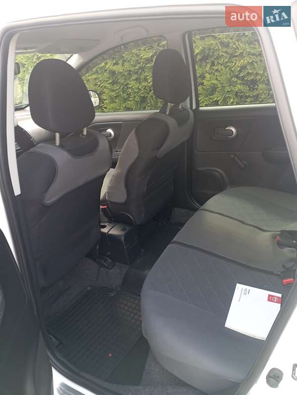 Хетчбек Nissan Note 2013 в Біляївці