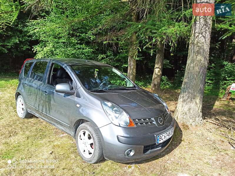 Хэтчбек Nissan Note 2006 в Львове