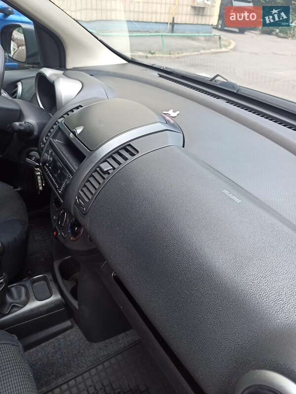 Хэтчбек Nissan Note 2008 в Киеве