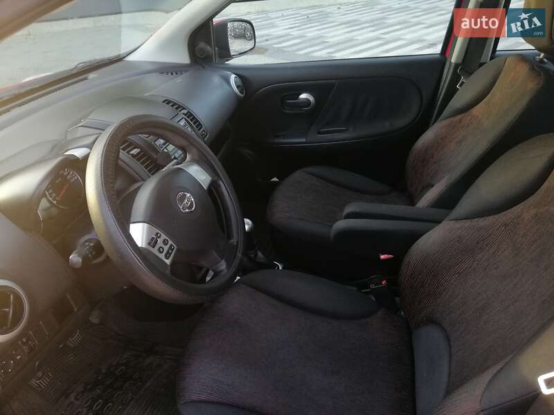 Хэтчбек Nissan Note 2010 в Ужгороде