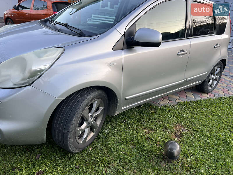 Хетчбек Nissan Note 2011 в Надвірній фото 7 Хетчбек Nissan Note 2011 в Надвірній