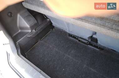 Хэтчбек Nissan Note 2008 в 