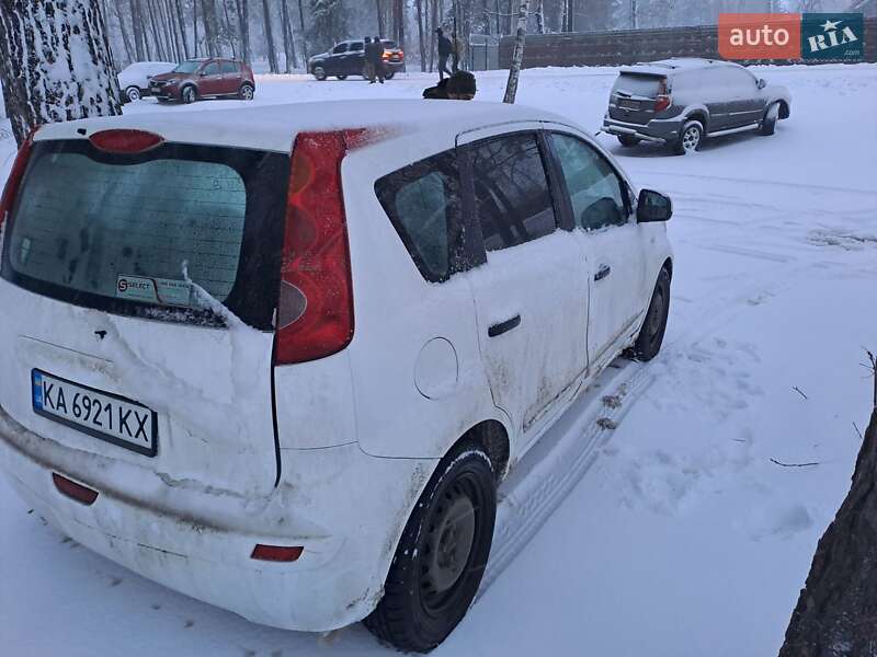 Хэтчбек Nissan Note 2012 в Киеве
