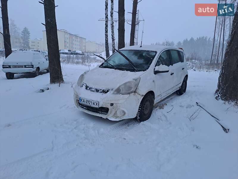 Хэтчбек Nissan Note 2012 в Киеве