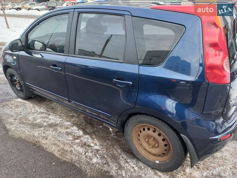 Хэтчбек Nissan Note 2008 в Киеве