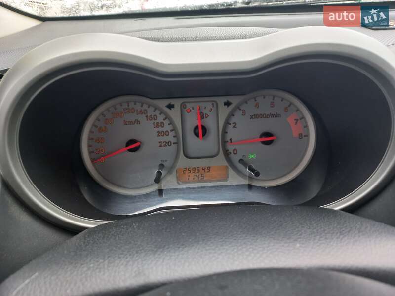 Хэтчбек Nissan Note 2008 в Киеве