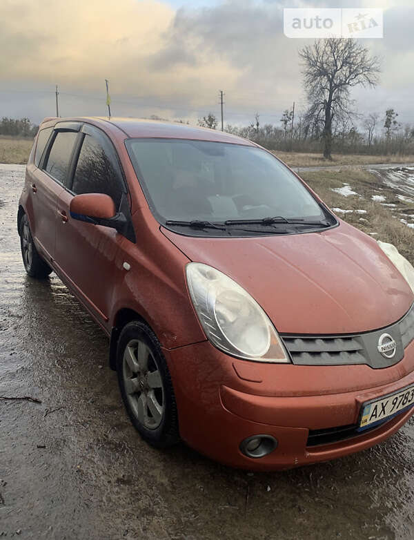 Хэтчбек Nissan Note 2007 в Миргороде