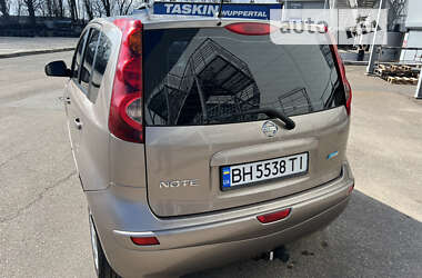 Хэтчбек Nissan Note 2010 в Одессе