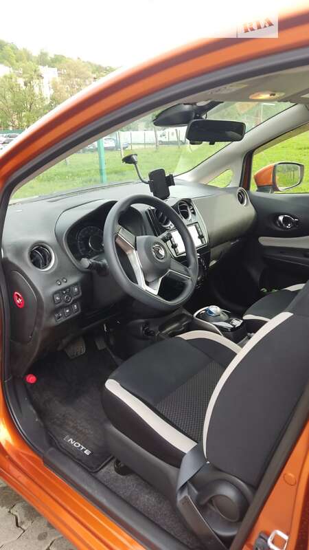 Хэтчбек Nissan Note 2017 в Сваляве
