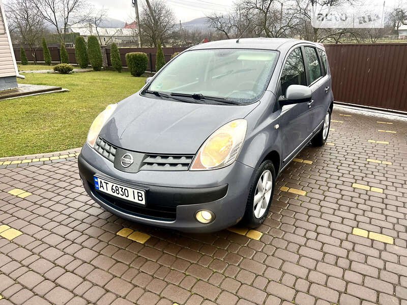 Хэтчбек Nissan Note 2007 в Косове