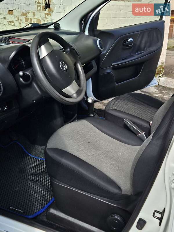 Хэтчбек Nissan Note 2011 в Киеве фото 2 Хэтчбек Nissan Note 2011 в Киеве