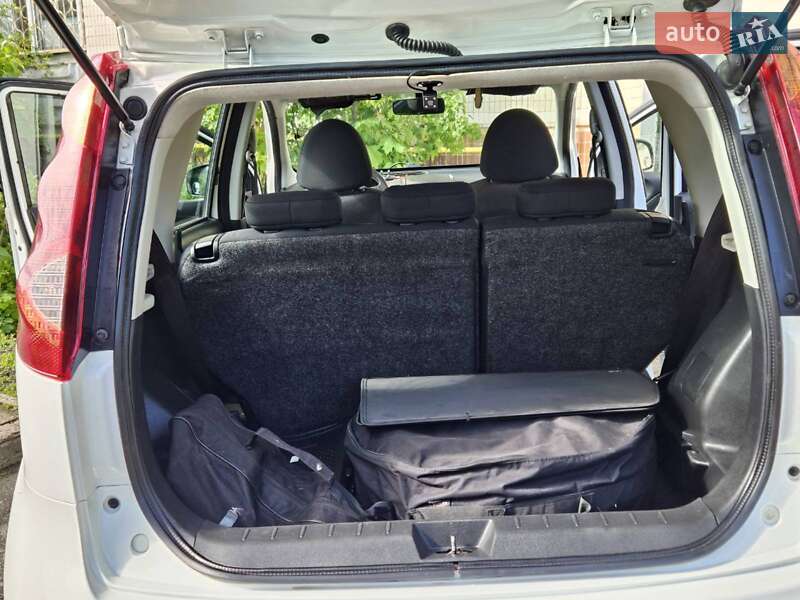 Хэтчбек Nissan Note 2011 в Киеве фото 6 Хэтчбек Nissan Note 2011 в Киеве
