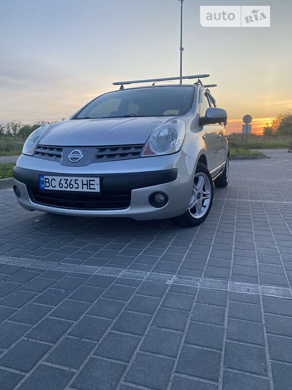 Хэтчбек Nissan Note 2006 в Львове