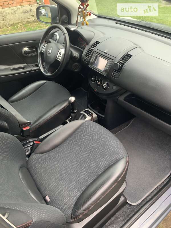 Хетчбек Nissan Note 2011 в Ужгороді