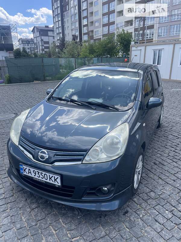 Хэтчбек Nissan Note 2012 в Киеве