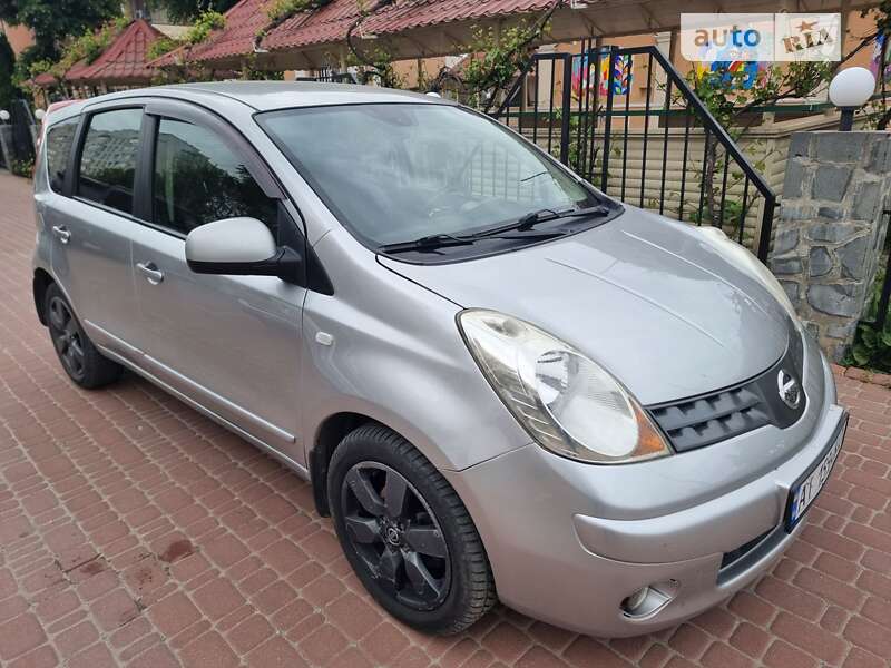 Хэтчбек Nissan Note 2008 в Киеве