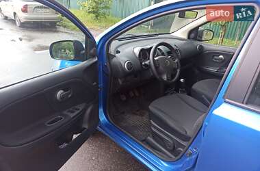 Хэтчбек Nissan Note 2006 в Староконстантинове