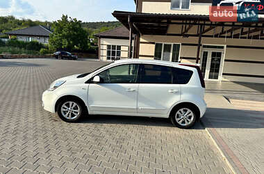 Хэтчбек Nissan Note 2012 в Могилев-Подольске