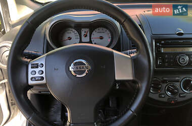 Хэтчбек Nissan Note 2008 в 