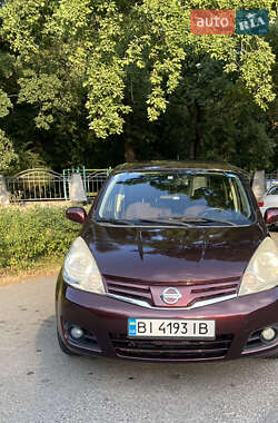 Хетчбек Nissan Note 2012 в 