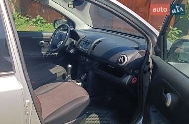 Хэтчбек Nissan Note 2012 в Чуднове