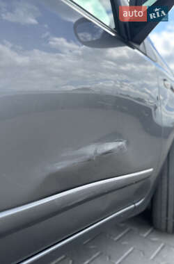 Хэтчбек Nissan Note 2012 в 