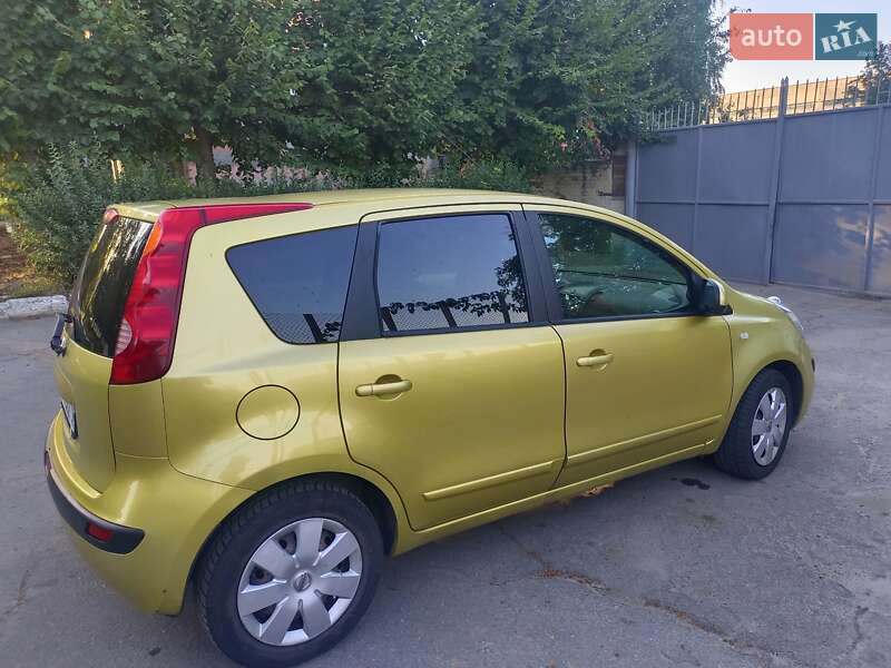 Хэтчбек Nissan Note 2006 в Умани