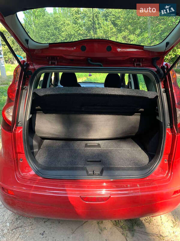 Хэтчбек Nissan Note 2009 в Запорожье