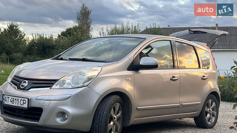 Хетчбек Nissan Note 2011 в Надвірній фото 2 Хетчбек Nissan Note 2011 в Надвірній