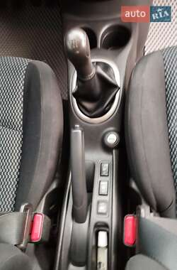 Хэтчбек Nissan Note 2013 в 