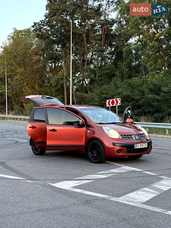 Хетчбек Nissan Note 2006 в Хмельницькому