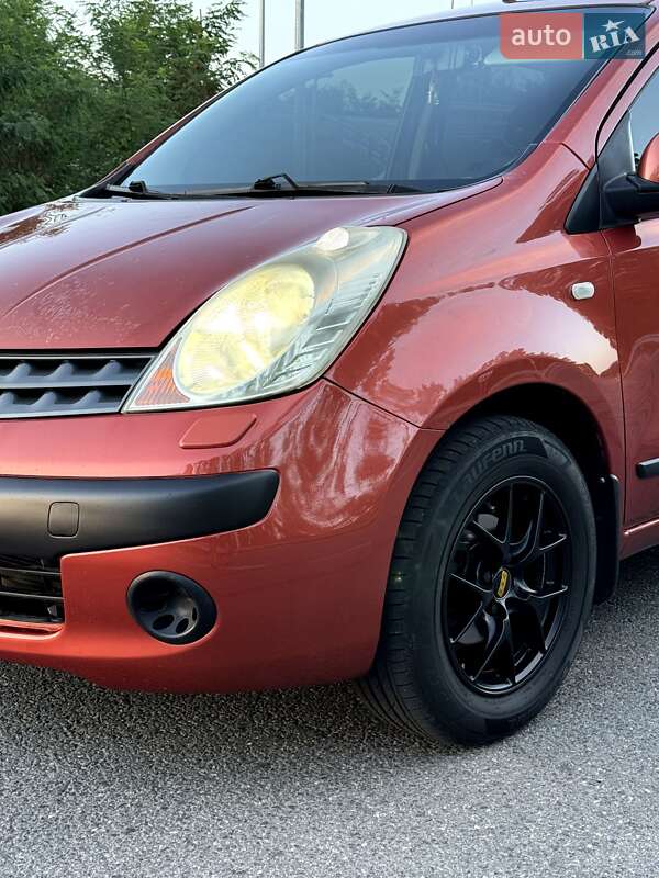 Хетчбек Nissan Note 2006 в Хмельницькому