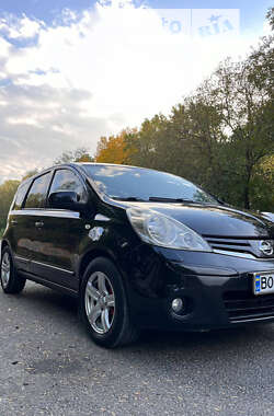 Хэтчбек Nissan Note 2010 в Тернополе