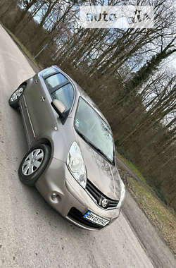 Хетчбек Nissan Note 2010 в Одесі