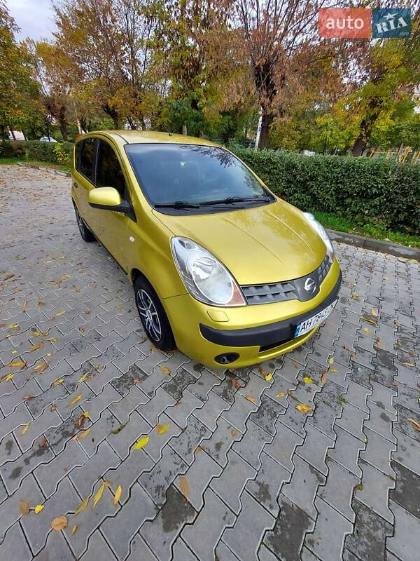 Хэтчбек Nissan Note 2006 в Черновцах